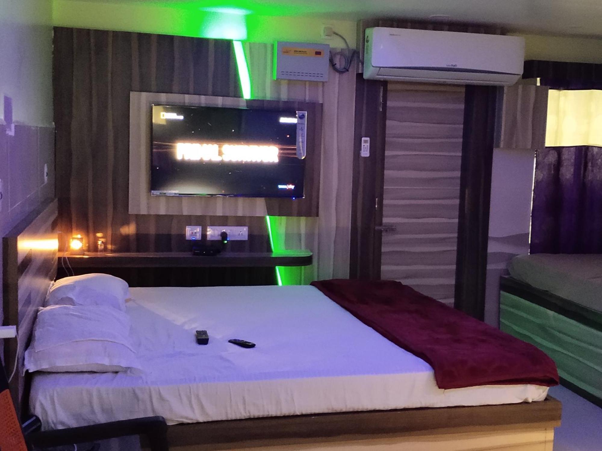Ln Beach Homestay Puri Eksteriør bilde